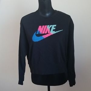 NIKE crop  top size L
